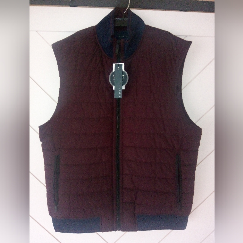 BNWT Large Perry Ellis Vest